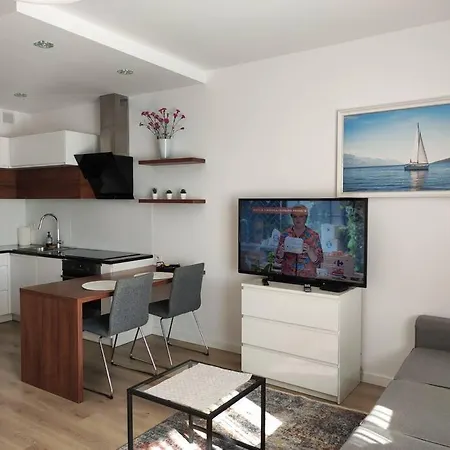 Branickiego 23 With Ac-close To Medicover And Paley Warszawa